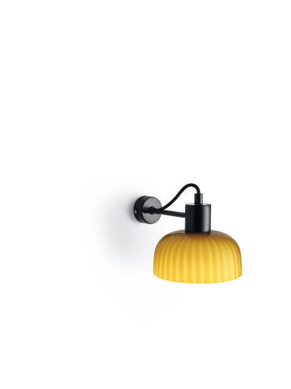  “J_Lamp”吊灯和壁灯 