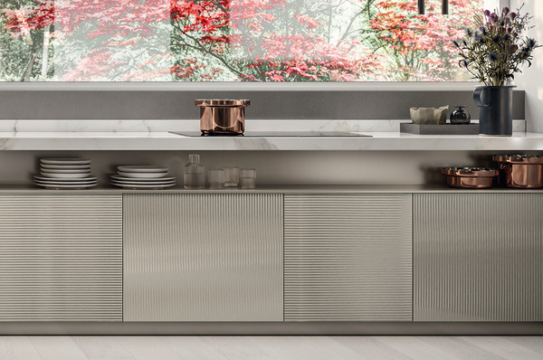 地柜和台面之間的开放式隔间 &nbsp;