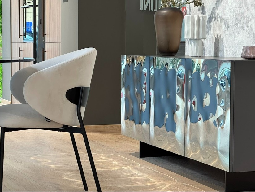 Living SIDEBOARD 3
