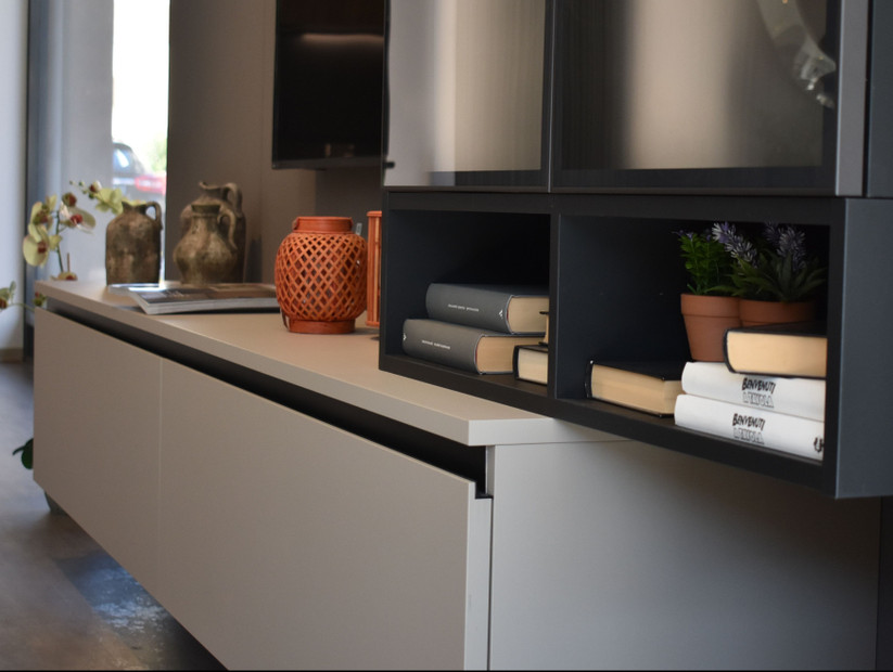 Living MIRA LIVING 2