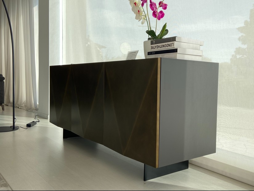 Living SIDEBOARD 2