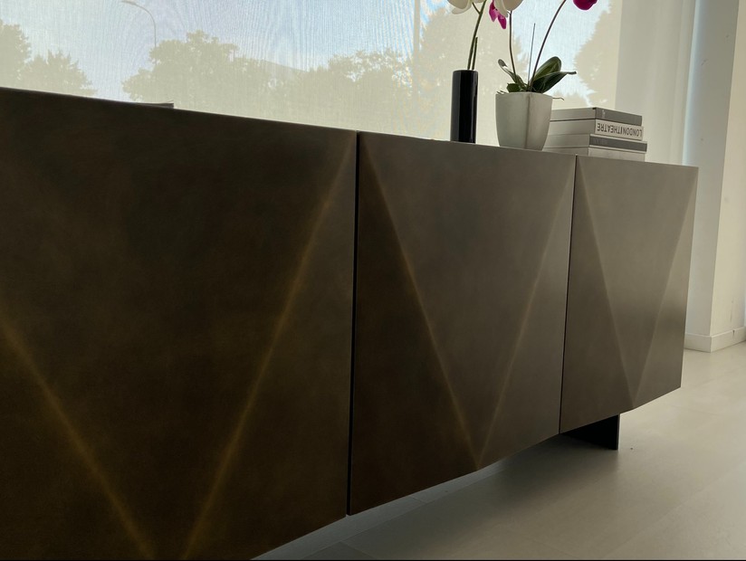 Living SIDEBOARD 3