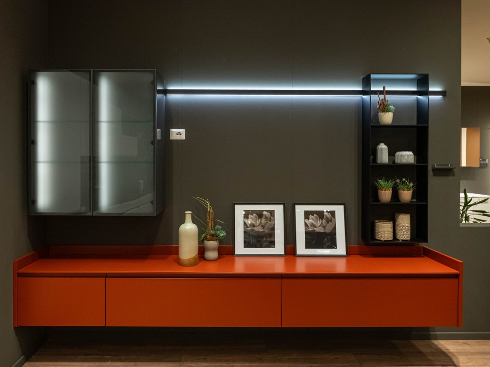 Living MOTUS LIVING 1