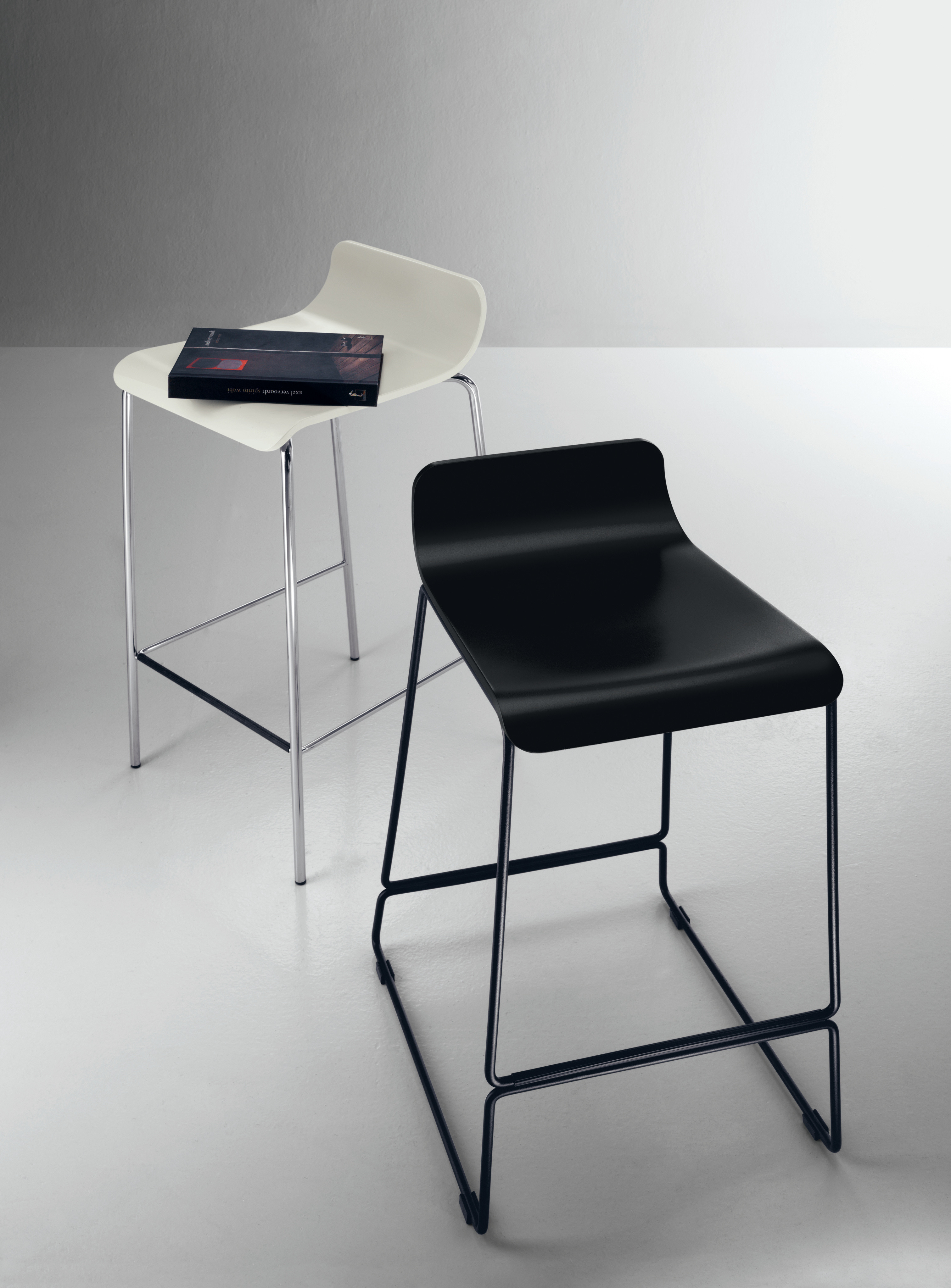 Endless a slitta Scavolini Tavoli, sedie e sgabelli | Immagini Catalogo Colori