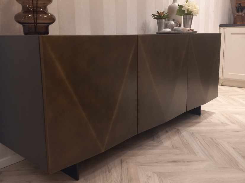 Living SIDEBOARD 4