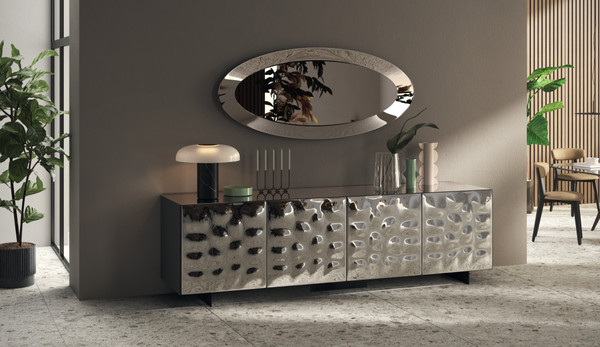  Illusion 烟熏色饰面 Glow 镜面玻璃 &nbsp;