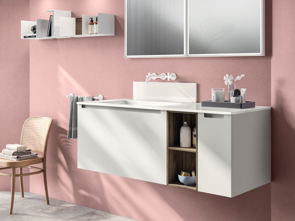 Bagno piccolo arredato in grande