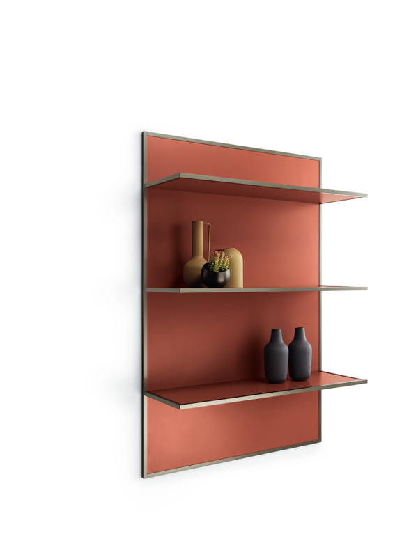  “J_Box”带铝轮廓和护墙板的搁板 