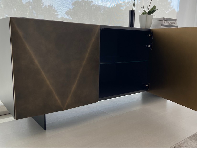 Living SIDEBOARD 4