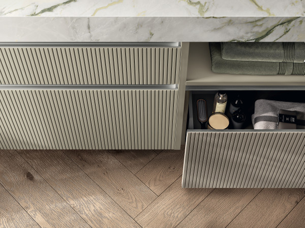 带板条门板 &nbsp;